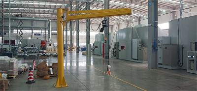 <a href=http://m.china-android.com/news_article?news_id=72>起重機(jī)</a>